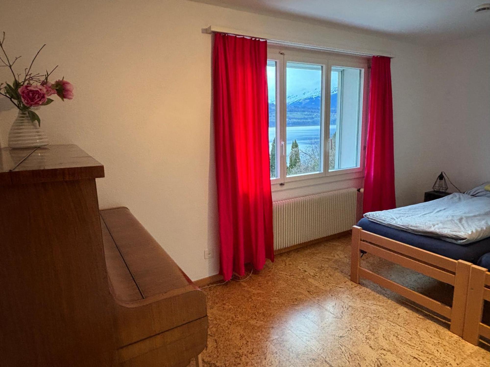 Ferienhaus Lakeviewhouse Sundlauenen